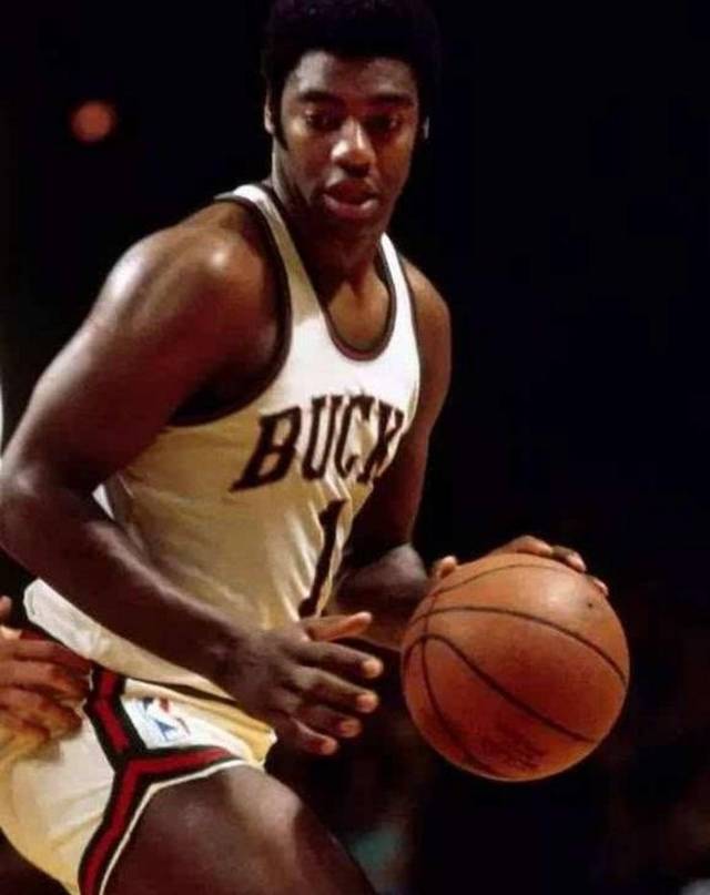 他在当时不 他在当时不