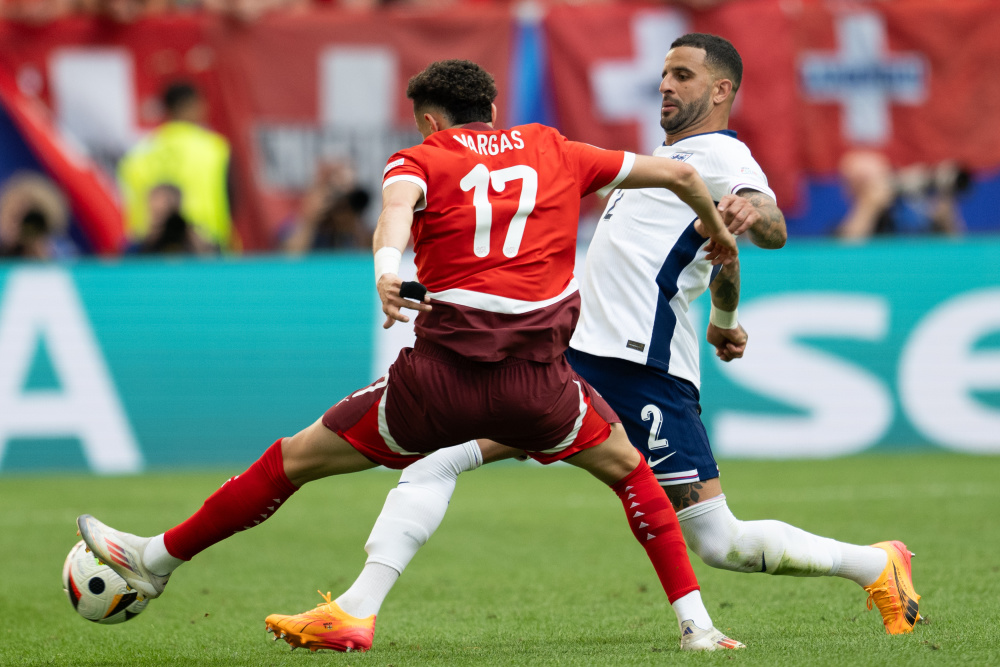 劳拉的频频 劳拉的频频